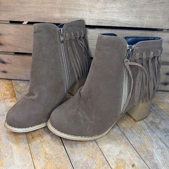 Brown Heeled Fringe Boots Size 4.5 (35) - Picture 1 of 9